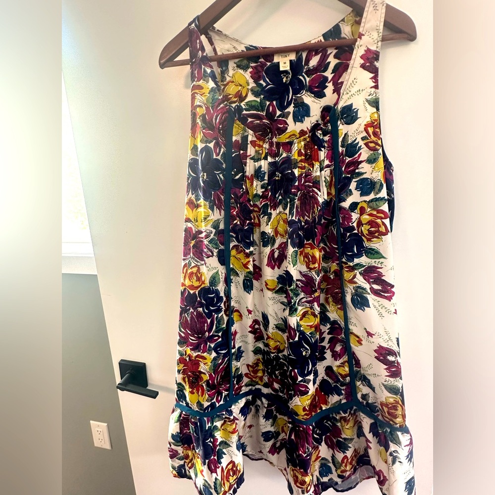 Flowy floral short dress. Tiny brand from Anthropologie. New without tags. - Picture 9 of 9